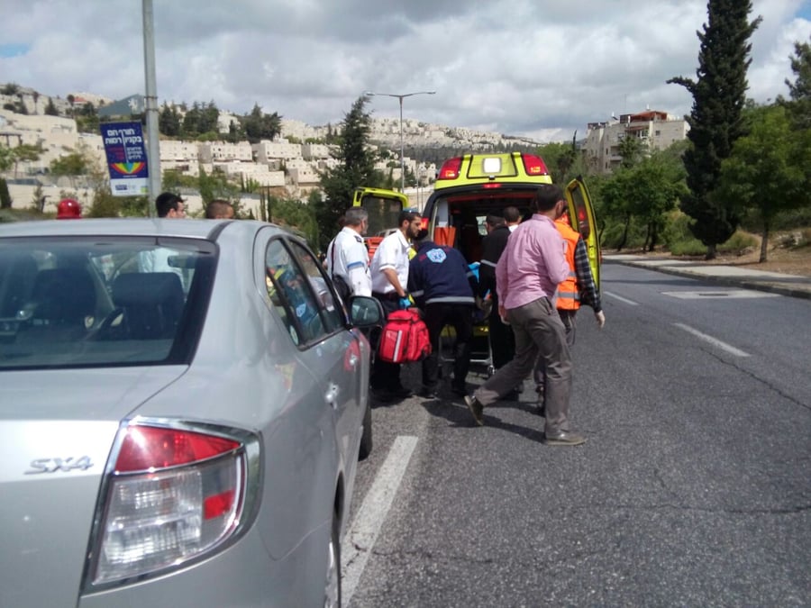 ירושלים: צעיר נפצע בינוני כשחצה שלא במעבר חציה