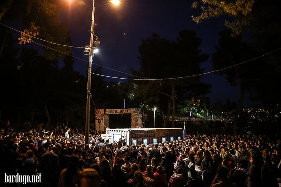 גלריה: אלפים בטקס יום הזיכרון בבריכת הסולטן