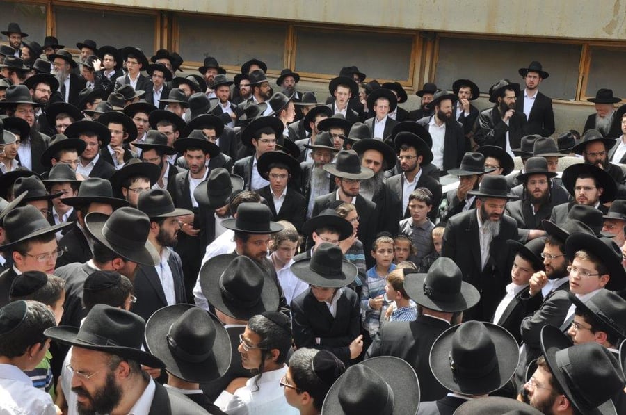 צפו בגלריה: אלפים ליוו את הרבנית אלישבע כהנמן למנוחות