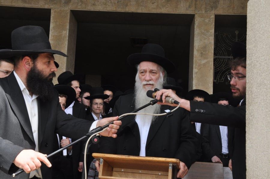 צפו בגלריה: אלפים ליוו את הרבנית אלישבע כהנמן למנוחות