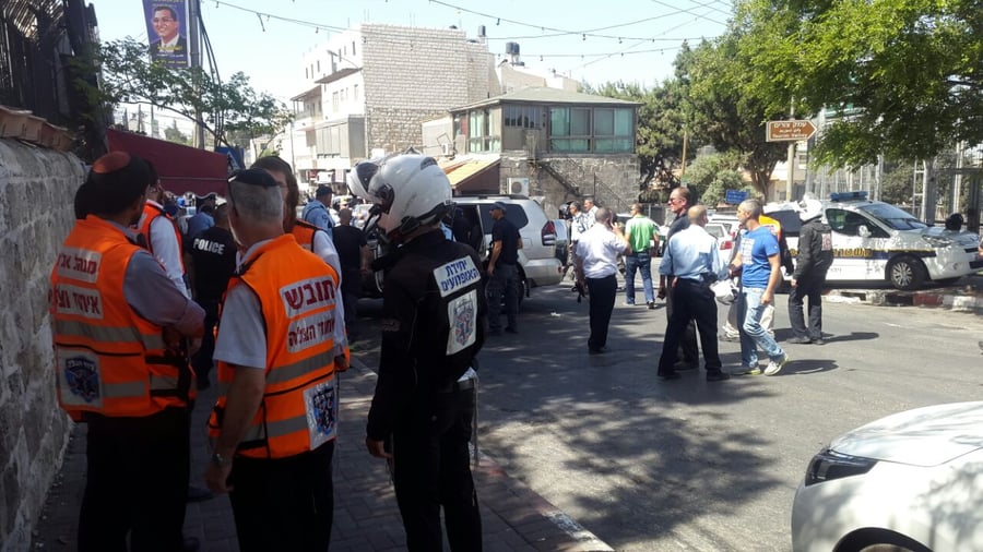 פיגוע דריסה: שני שוטרים נפצעו, המחבל נורה ונהרג