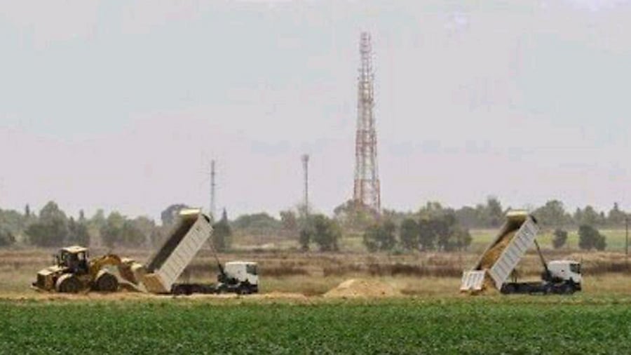 תיעוד: חמושים מחמאס נוסעים סמוך לגבול הרצועה