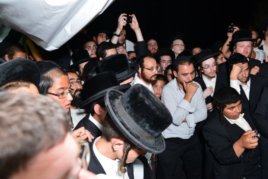 גלריה: אלפים בהלווית הרבנית שיק