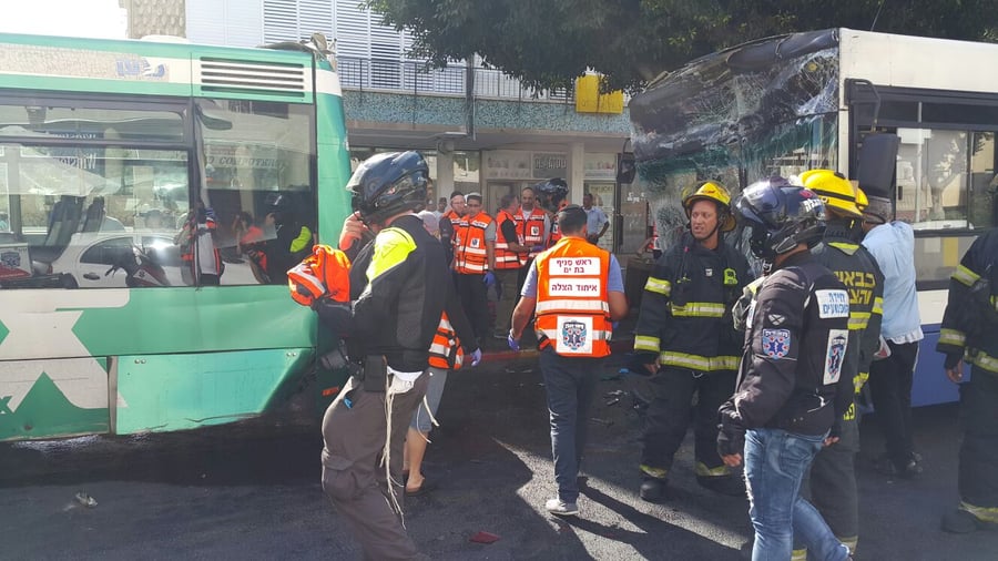 38 נפצעו בתאונת דרכים בין שלושה אוטובוסים