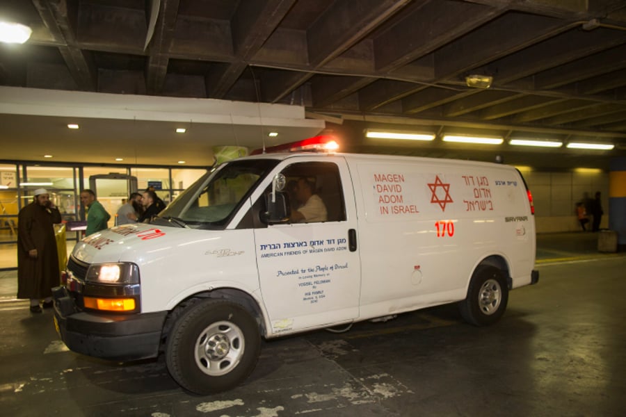 ירושלים: חרדי נפצע קשה ושניים בינוני בהתהפכות רכב