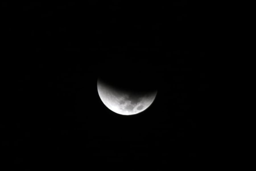 מחזה יוצא דופן: ליקוי ירח אדום • תמונות