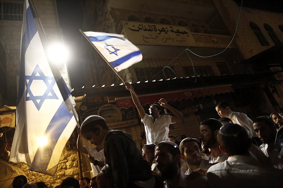 גם דגלי ישראל הונפו באירוע