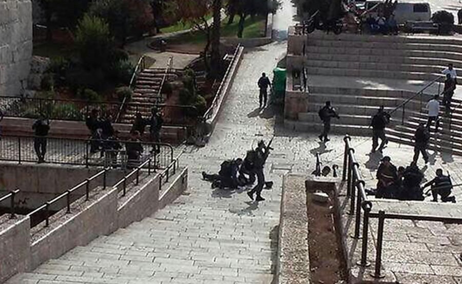אברכים ושוטרים נפצעו בשני פיגועים בירושלים