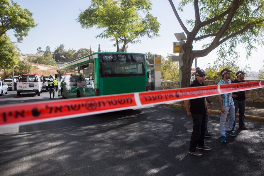 תיעוד מדמם: זירות פיגועי הטרור הרצחניים בירושלים וברעננה