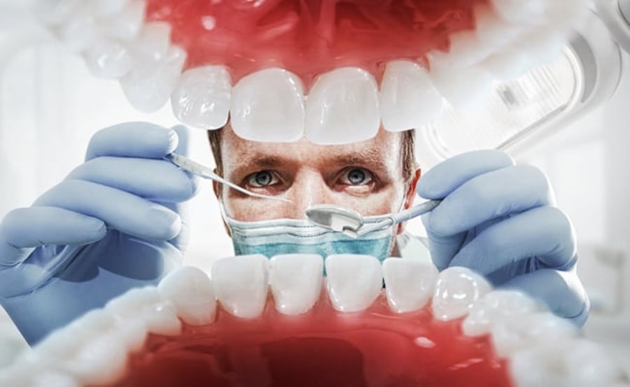השביתה במרפאות השיניים "מכבי דנט" נמשכת: "אמא שלי מתביישת לחייך"