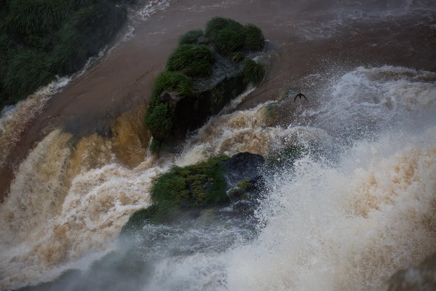 תיעוד מרהיב: מפלי נהר האיגואסו