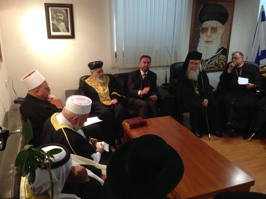 מנהיגי כל העדות נפגשו: "להגביר השלום בין הדתות" • צפו