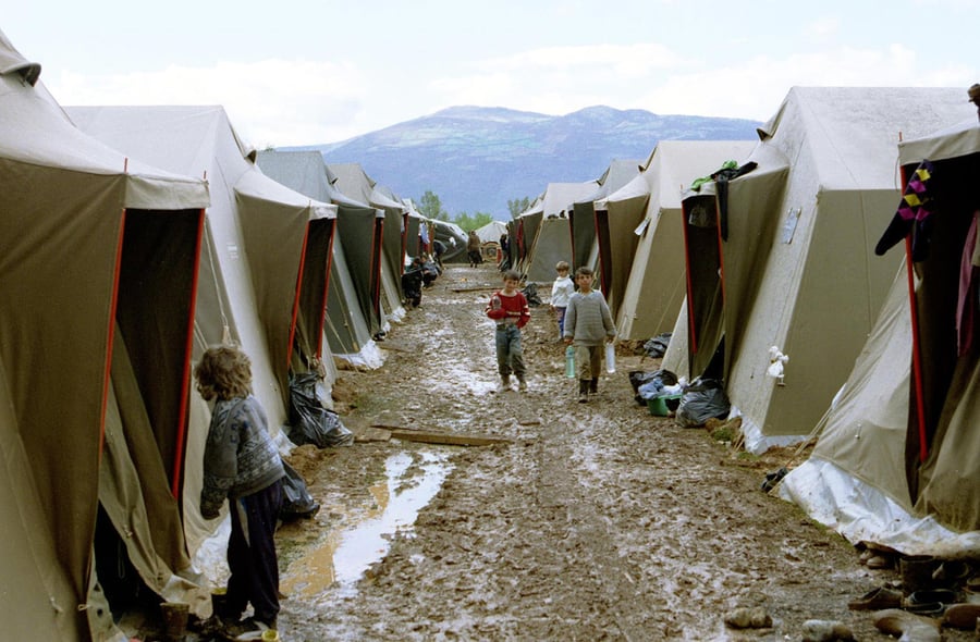מחנה פליטים, ארכיון