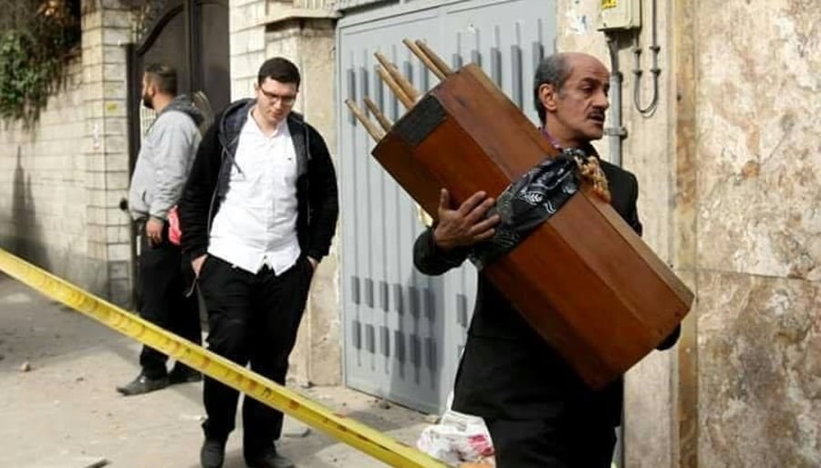 בית הכנסת בטהרן הוחרב עד ליסוד; השלטונות: "בטעות"