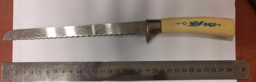 בחסדי שמיים: מחבל עם סכין שלופה נעצר בירושלים