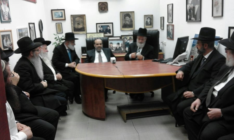 הרבנים בפגישה עם אזולאי