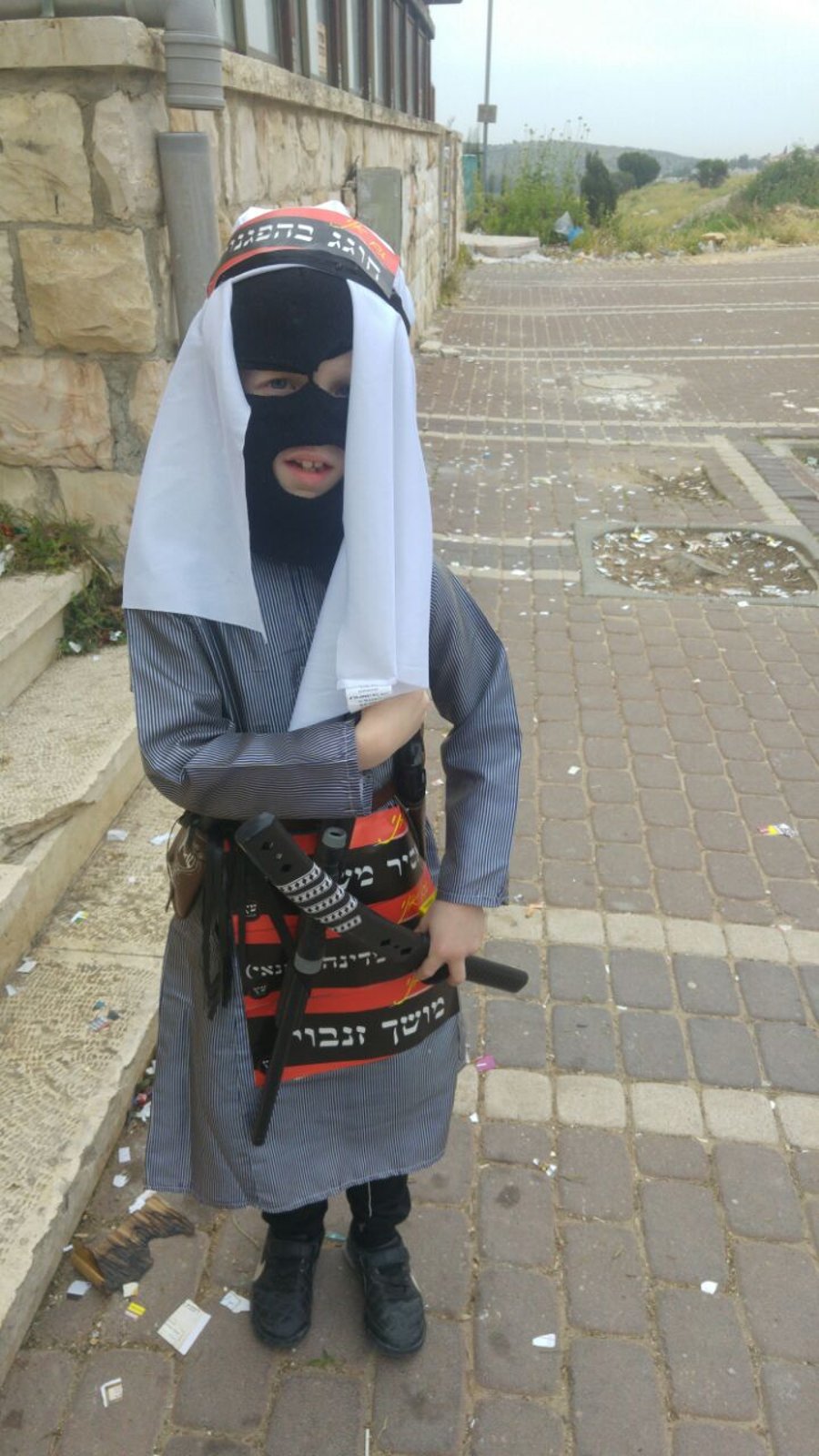 "גם אני מושך זנבות": ילד התחפש לפלג הירושלמי