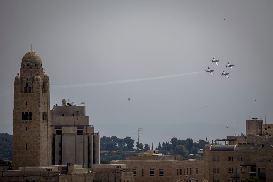 בשמי ירושלים: צפו באימון של חיל האוויר