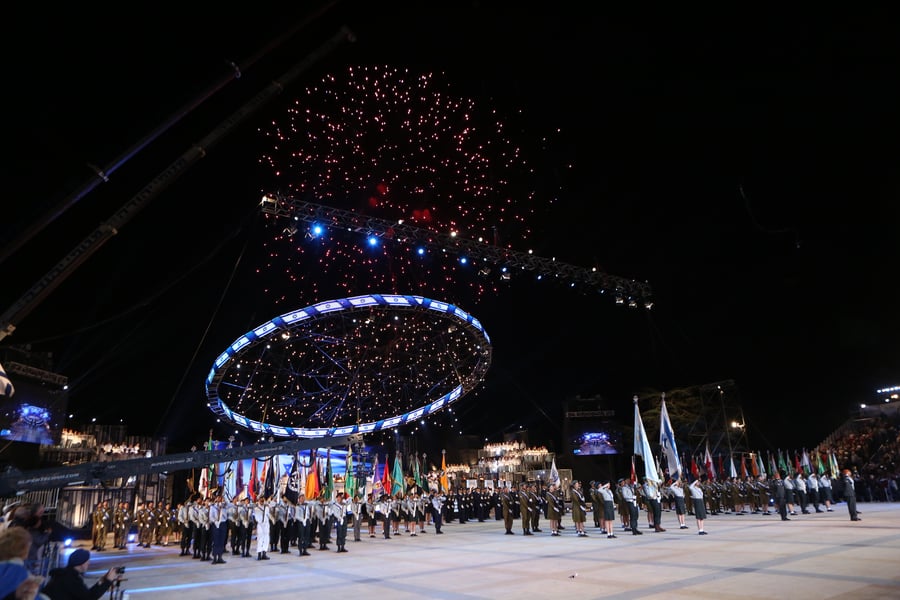 גלרית ענק: טקס יום העצמאות בהר הרצל