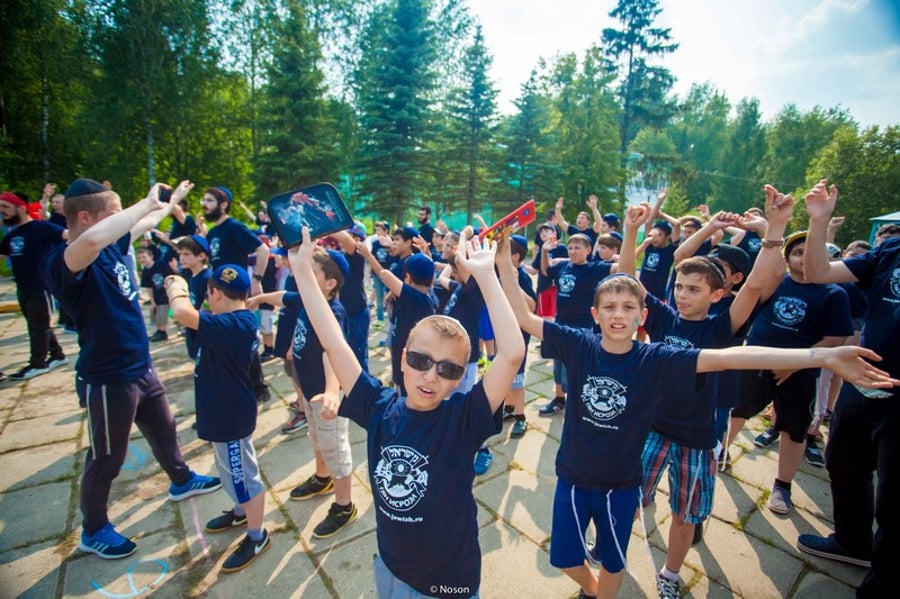 התפילה המשותפת של ילדי מחנות הקיץ במוסקבה