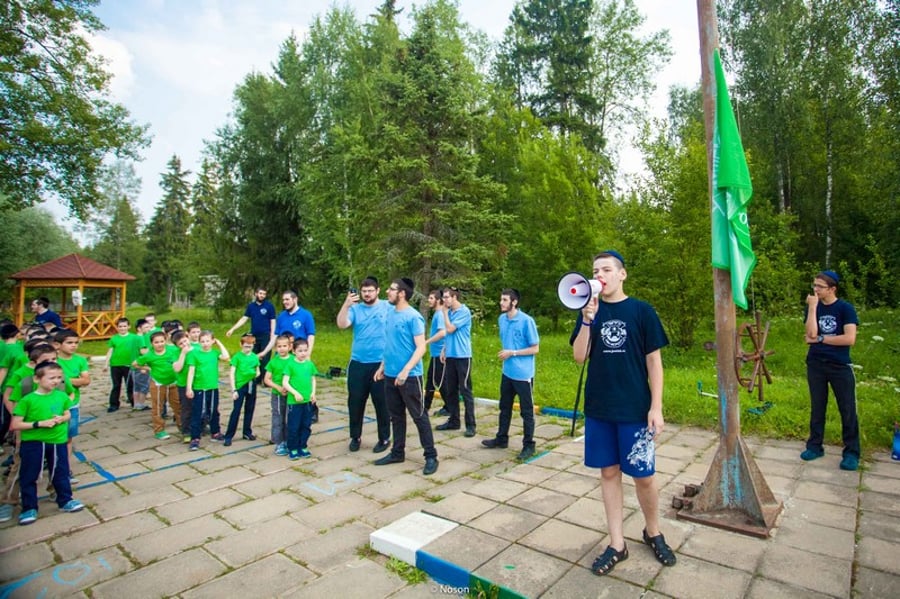 התפילה המשותפת של ילדי מחנות הקיץ במוסקבה