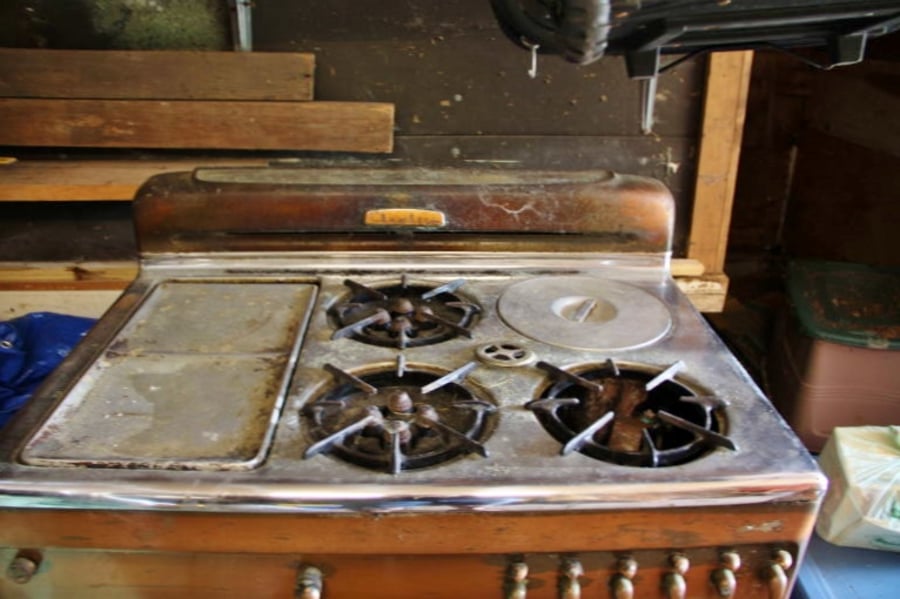 צפו: מייקאובר מטורף לתנור מטבח משנת 1953