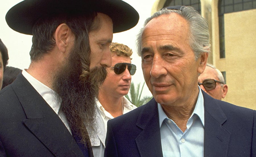 הרב גרוסמן עם פרס