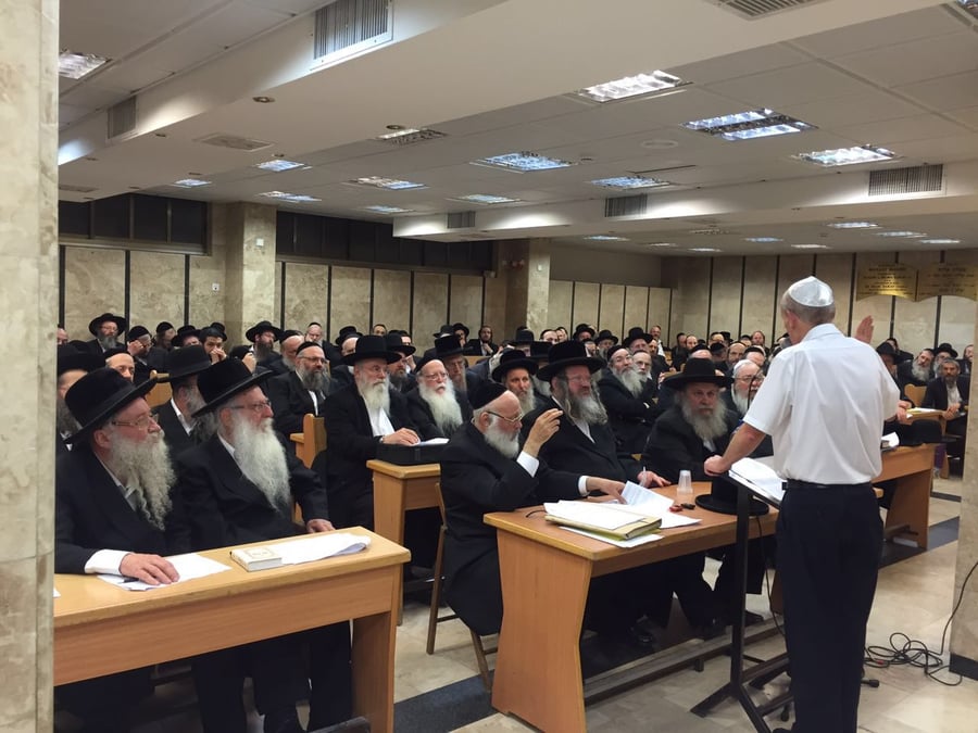 מאות הרבנים בכינוס של מכבי.