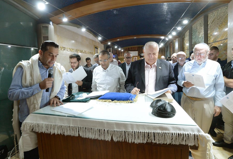 צפו: חיים ישראל בסליחות עם הנשיא ריבלין