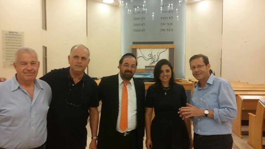 אחדות בתל אביב: שקד והרצוג בהקפות שניות