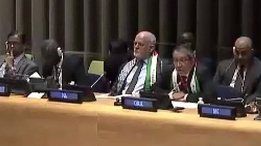 נשיא עצרת האו"ם התעטף בדגל פלסטין
