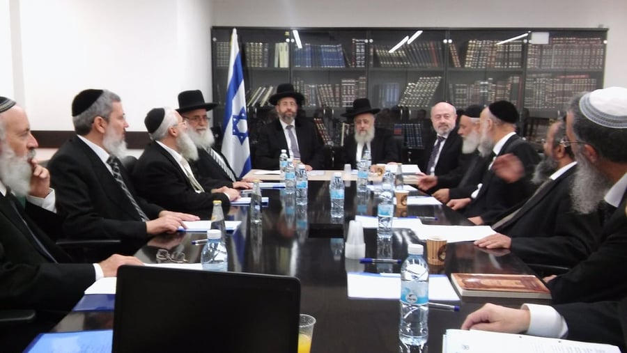 הרבנים הראשיים וחברי מועצת הרבנות הראשית