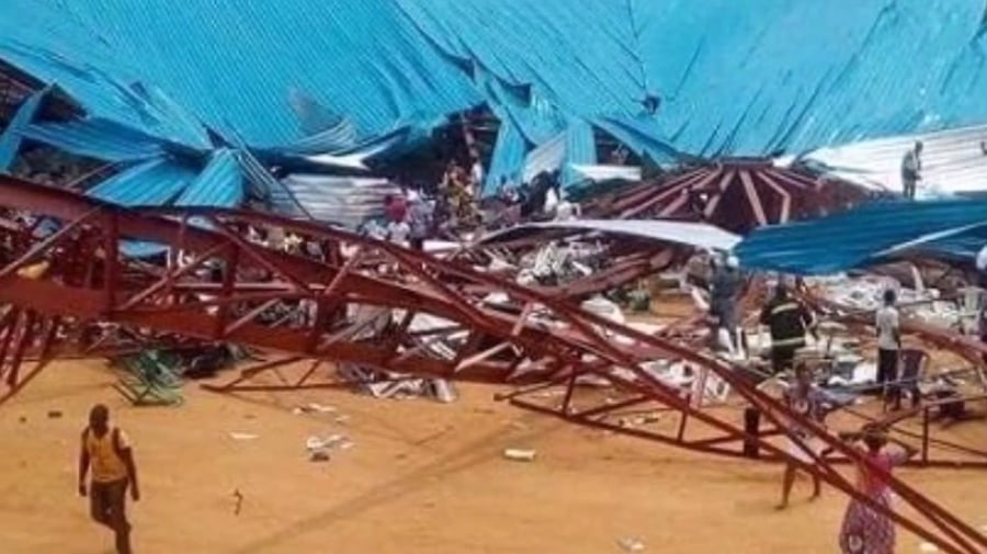 לפחות 160 הרוגים בקריסת גג בניגריה