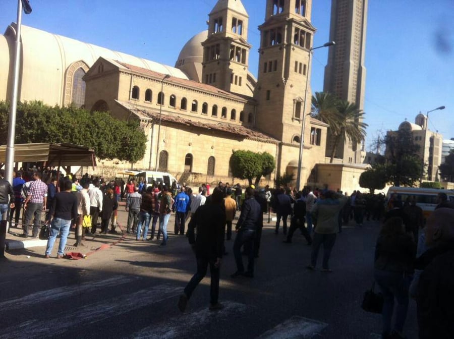 הנשיא המצרי ביקר בכנסיה שנפגעה בפיגוע