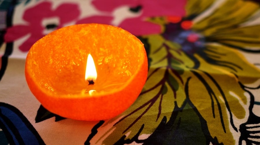 נרות ביתיים בקליפת תפוז