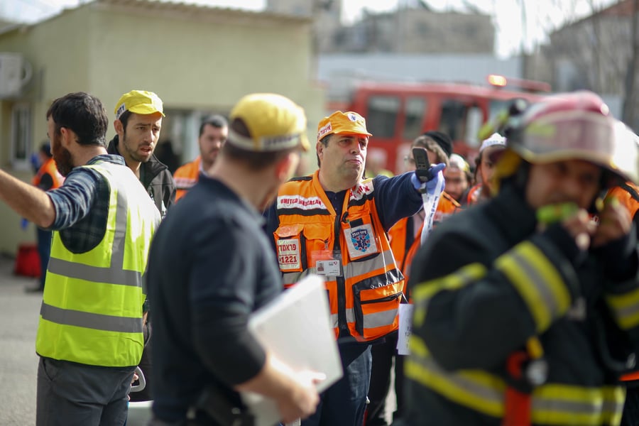 "איחוד הצלה" וכוחות החירום תרגלו פעולות חילוץ לכודים מבניין בוער