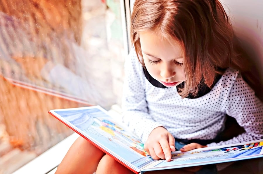 4 דרכים לגדל ילדים שאוהבים לקרוא ספרים