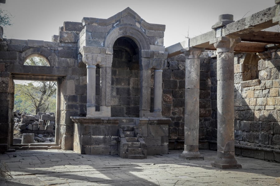 בית הכנסת העתיק בקצרין דרך המצלמה
