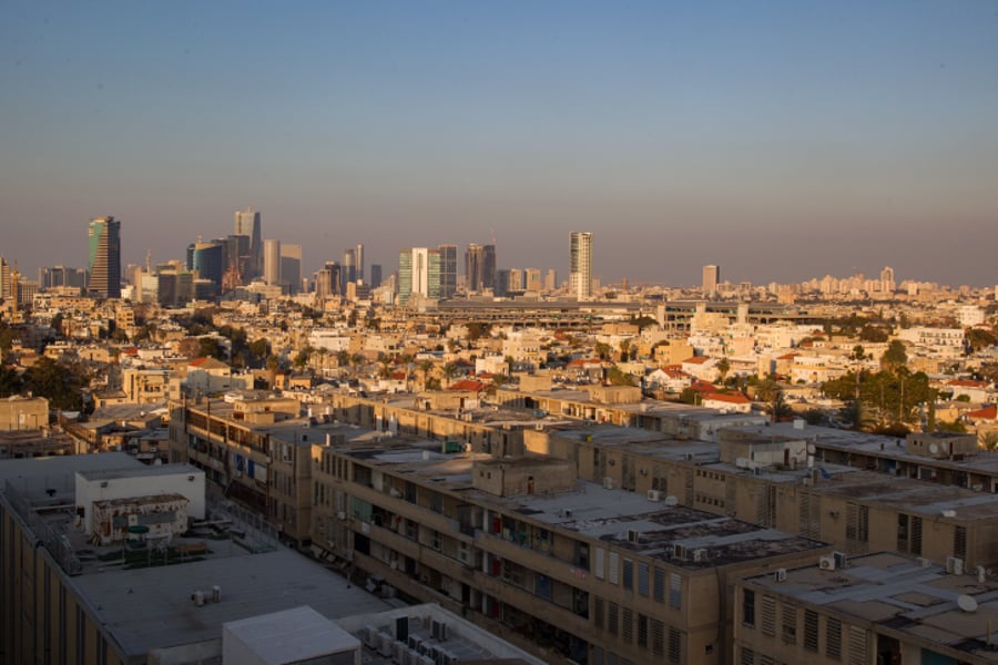 טיול בעיר תל אביב דרך עדשת המצלמה