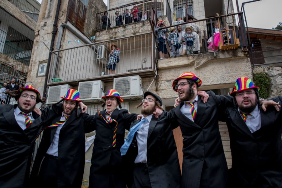 גלריה: חגיגת שושן פורים ברחובות ירושלים