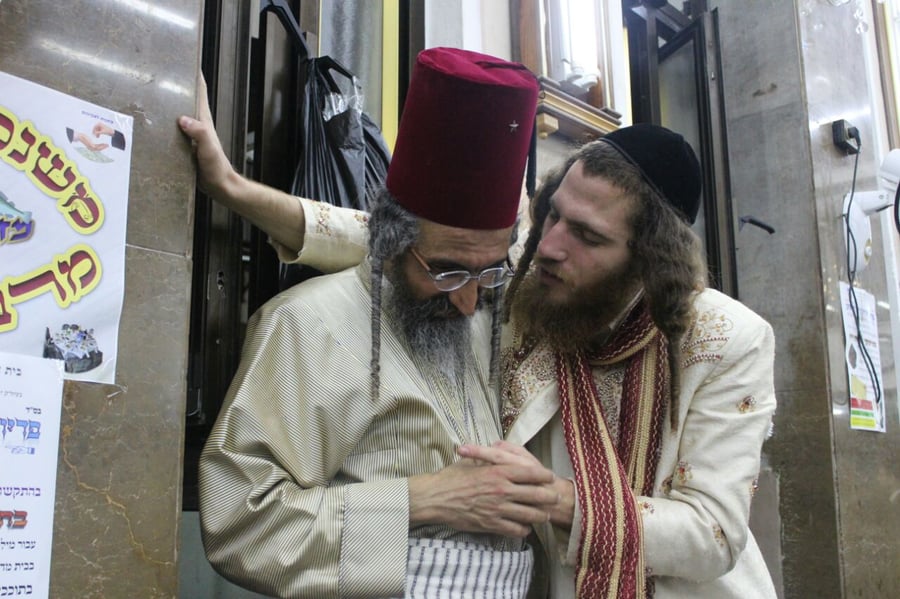 מִֹשְתֶּה וְשִֹמְחָה בית הכנסת ברסלב | תיעוד