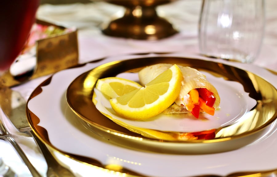 מתכון לגלילות דג סול במילוי ירקות אפויים ברוטב לימון