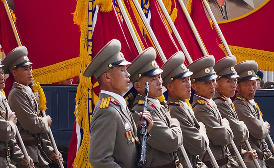 מצעד צבאי בפיונגיאנג. ארכיון