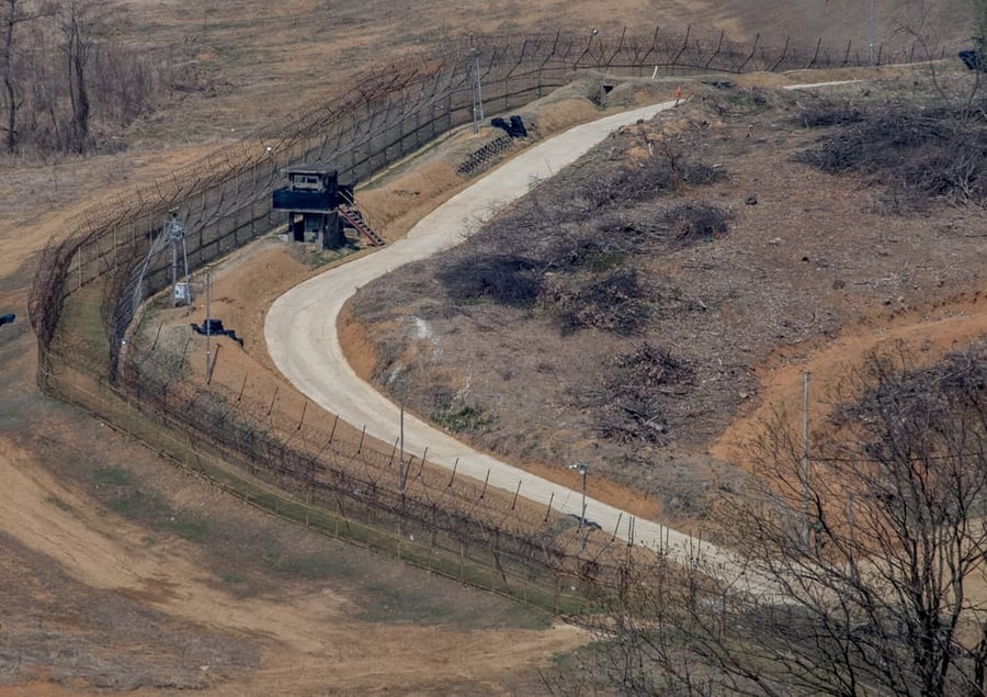 הגבול בין צפון קוריאה לשכנתה דרום קוריאה