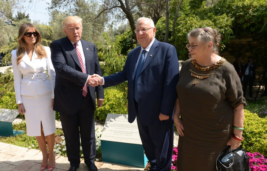 הזוג טראמפ בגינה הנשיאותית