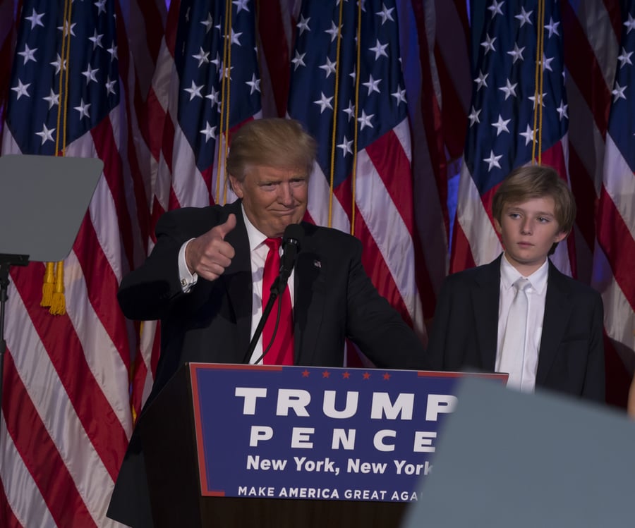 טראמפ עם בנו בארון