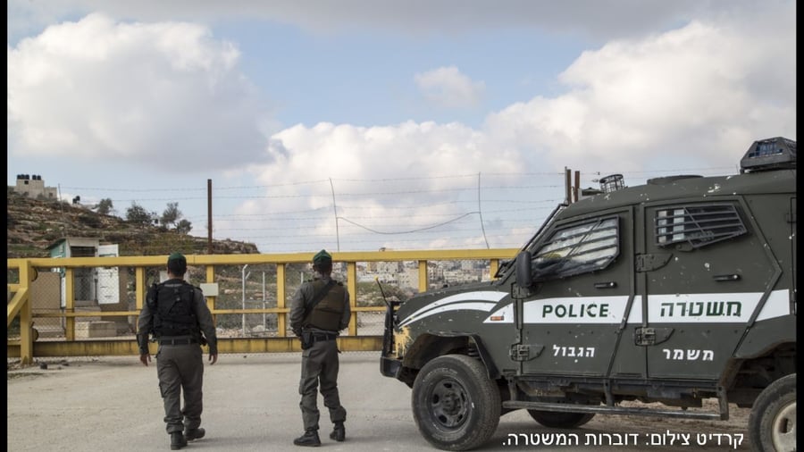 פלסטינים קפצו מעל הגדר; בחקירתם התברר כי הם מחבלים ששוחררו בעסקת שליט