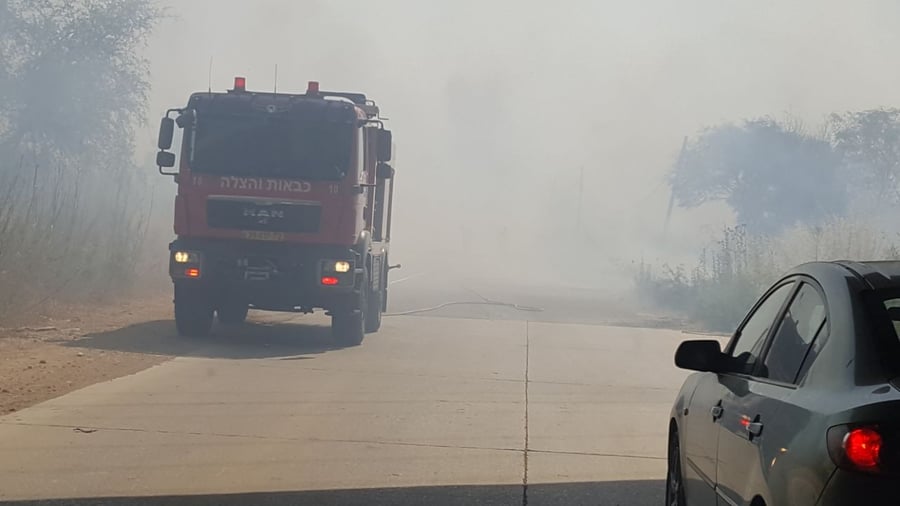 שריפת קוצים ליד כביש 1: תושבי משמר איילון פונו מבתיהם