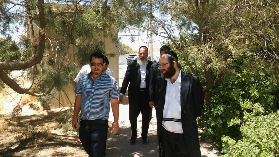 סגן ראש עיריית ירושלים יוסף דייטש בסיור בפרויקט קרית נוף במעלה עמוס