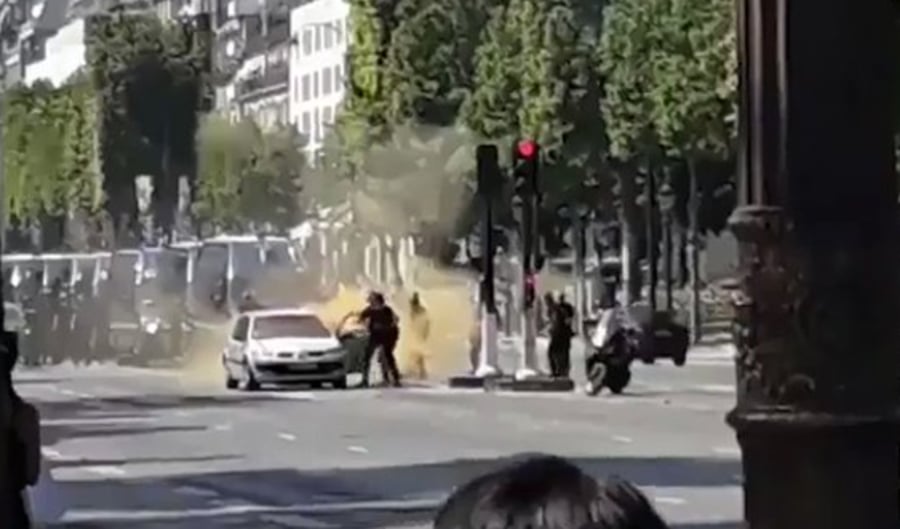מחבל ניסה לבצע פיגוע דריסה בפריז ונהרג